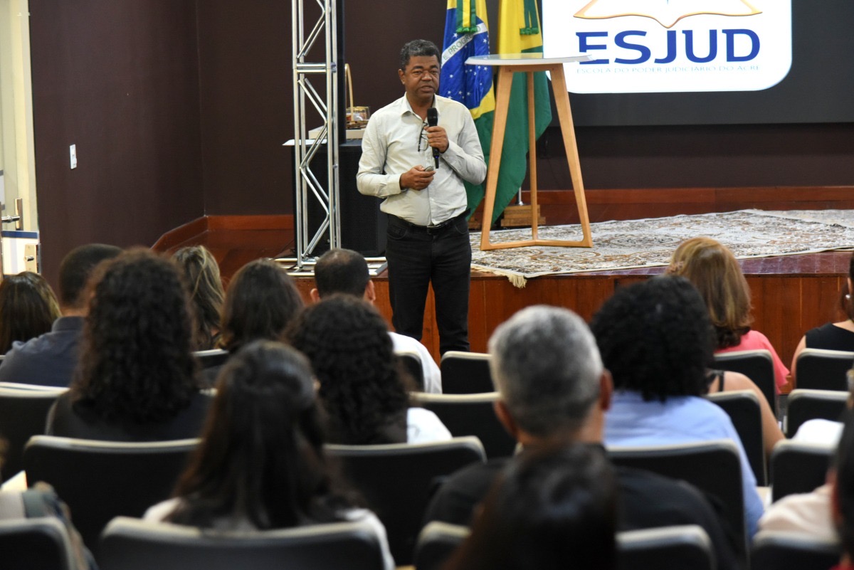 Esjud traz reflexão e debate com palestra sobre Linguagem e Racismo Institucional