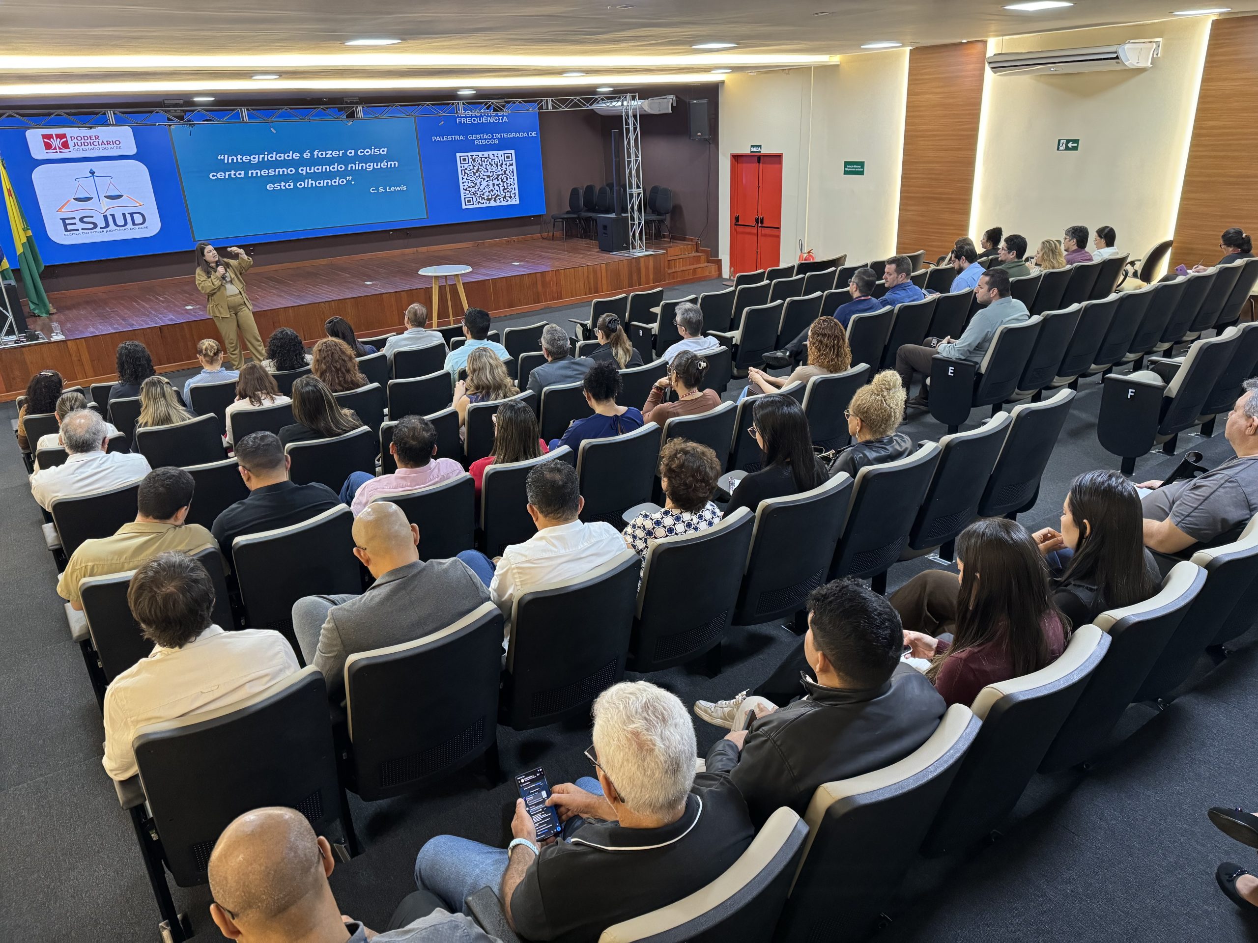 Escola do Poder Judiciário do Acre promove palestra e curso sobre "Gestão Integrada de Riscos"